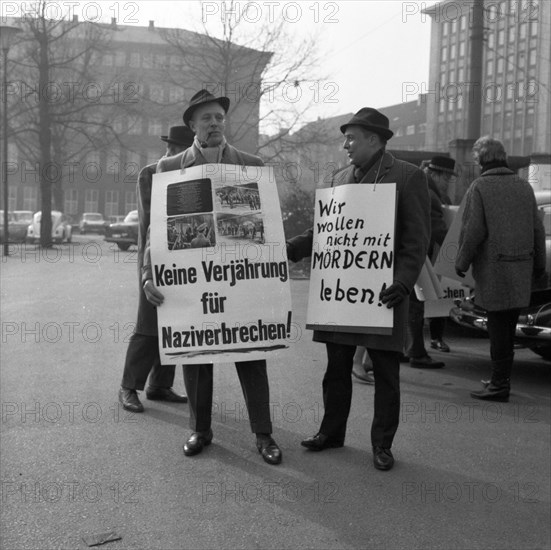 A protest of leftists and pacifists in the centre of Essen in 1965 turned against a glorification of Nazi crimes with a protest