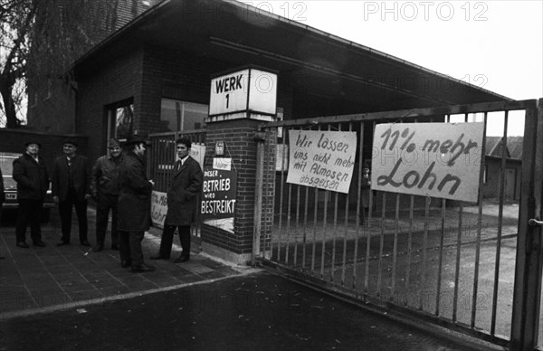 The collective bargaining dispute in the metal industry ended on 23 November 1971