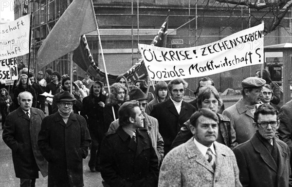 A workers' meeting in the wash-house of the Monopol colliery on 18 November 1973 in Kamen was replaced by a demonstration against the closure of the colliery