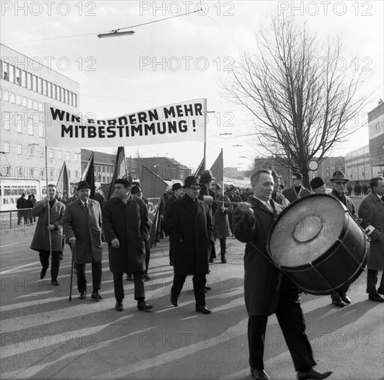 Trade union activities in the years 1965 to 1971 on the subject of co-determination and Montanmitbestimmung in the Ruhr area