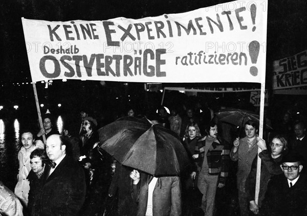 Supporters and friends of the SPD/FDP government coalition demonstrated in Bonn on 26 April 1972 with a torchlight march and rally in favour of the government and the ratification of the Eastern treaties