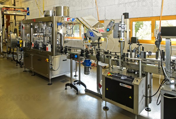 Bottling line and labelling machine in the St Jodern winery for the production of Heida wine