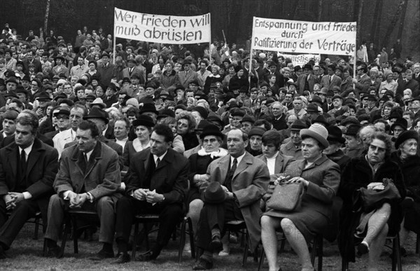 The honouring of the dead by the Nazi regime on Good Friday 1945