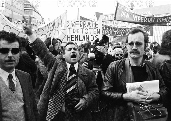 Greeks and Germans demonstrated in Bonn on 10. 3. 1973 against the Greek military junta and for freedom in Greece