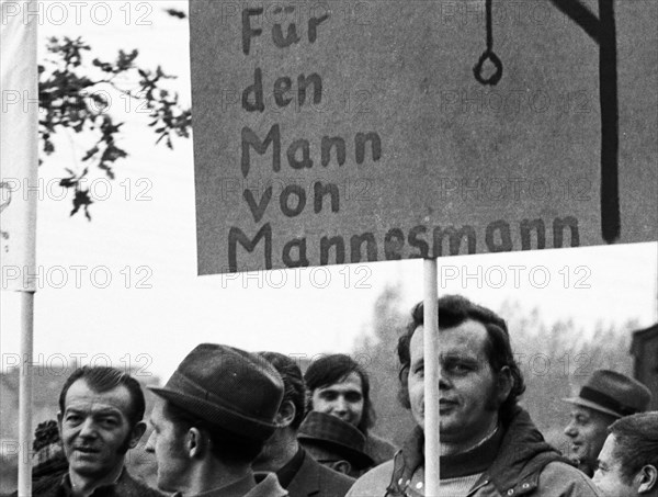 Employees of the Duesseldorf -Reisholz steel and tube works demonstrated on 6 November 1973 in Langenfeld-Immigrath against the loss of jobs