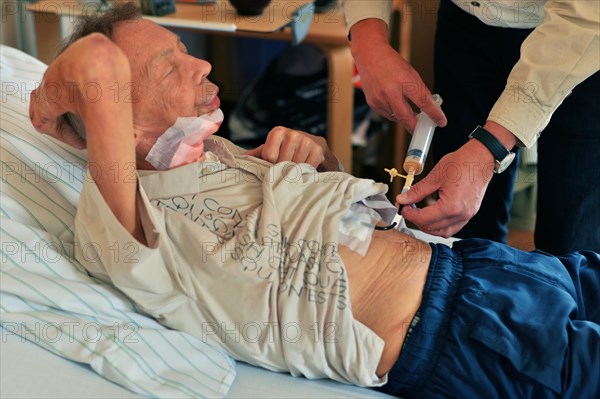 The Mother Theresa Hospice offers its guests a dignified home in a new friendly ambience for patients in their last phase of life. This patient with carcinoma of the floor of the mouth caused by smoking and alcohol 'may' continue to smoke. Food intake