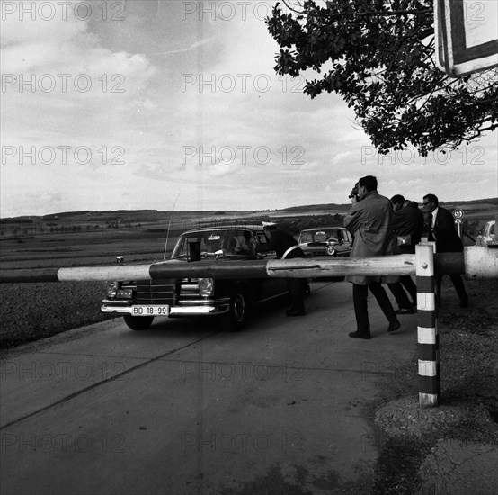 Government representatives with their vehicles in 1966 during a police check at the hitherto secret atomic bunker of the Federal Government in the Ahr valley