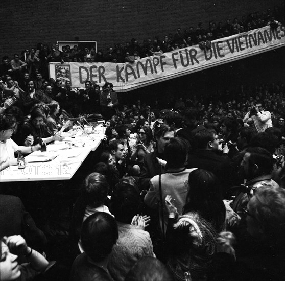 The 1968 International Vietnam Congress and the subsequent demonstration by students from the Technical University of Berlin and 44 other countries was one of the most important events of the 1960s and was influential in the student movement in Germany