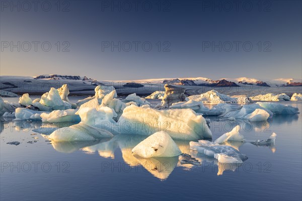 Joekulsarlon glacier lagoon