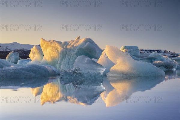 Joekulsarlon glacier lagoon