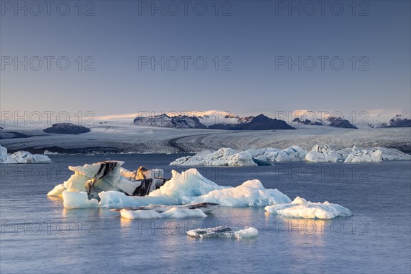 Joekulsarlon glacier lagoon