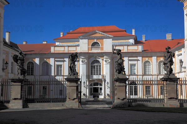 Duchcov Castle