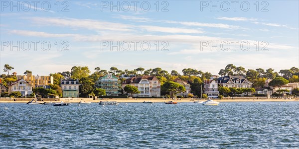 Villas and houses on the beach of Arcachon