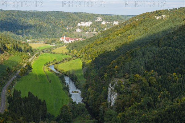 Panorama from Knopfmacherfelsen into the upper Danube valley