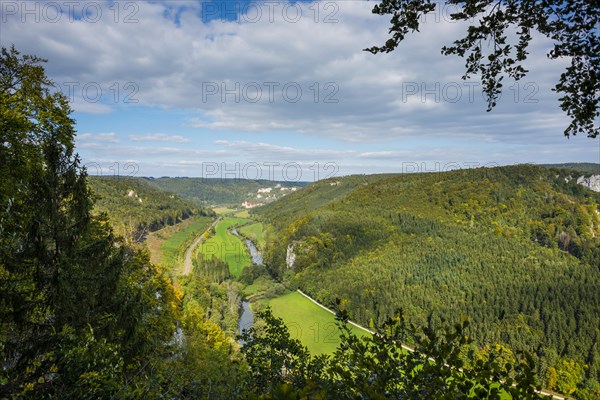 Panorama from Knopfmacherfelsen into the upper Danube valley