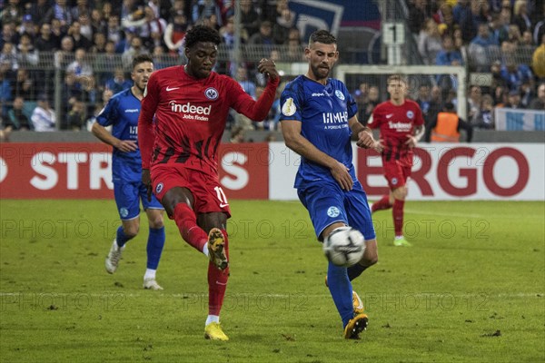 DFB Pokal 2. Hauptrunde 22/23 GAZI-Stadion auf der Waldau Stuttgart