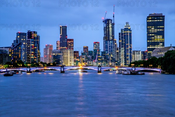 Skyline with Lambeth Bridge over the Thames at dusk