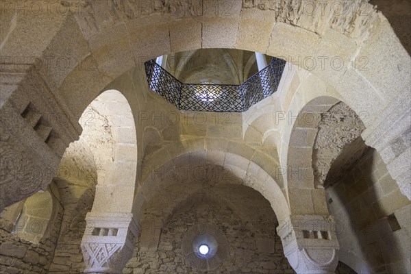 Basement Romanesque double chapel