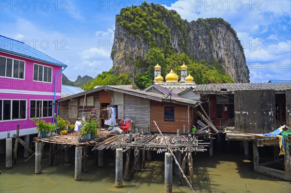 Houses of the Muslim stilt village Koh Panyi