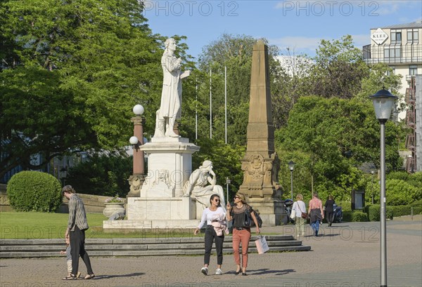 Schiller Monument