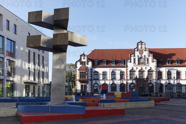 Hayek Brunnen and Alte Post Art Museum