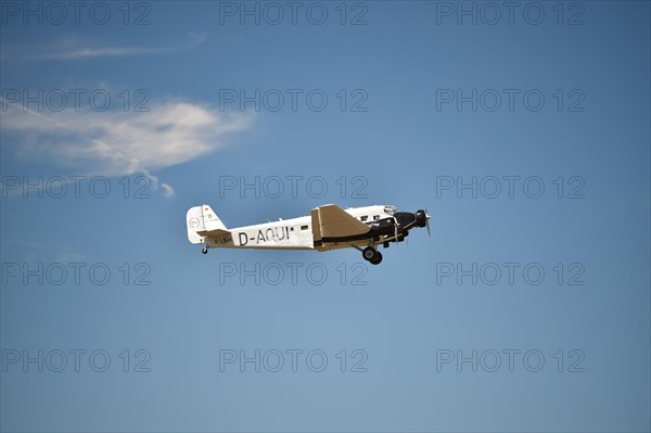 Propeller plane