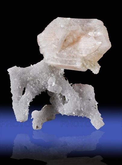 Stilbite on Quartz