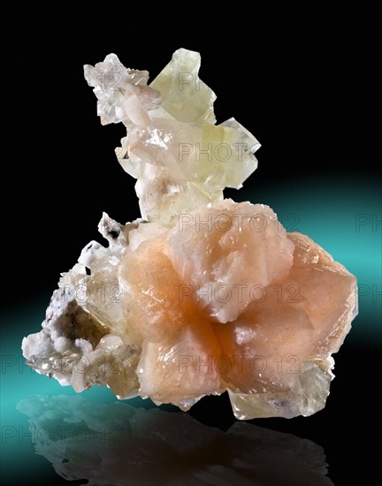 Stilbite with Apophyllite