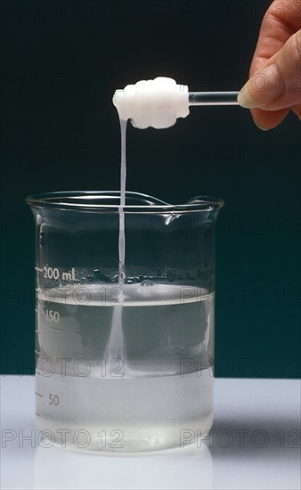 Drawing Nylon from Adipoyl Chloride & Hexamethylene Diamine Solutions