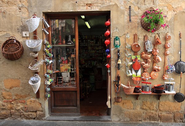 Alleys in the old town of Pienza