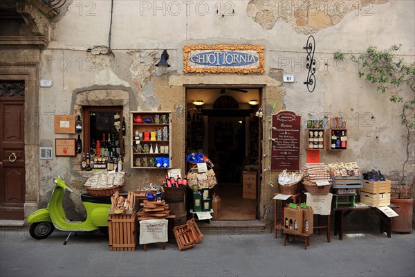 Delicatessen in the Via Roma alley in the old town of Pitigliano