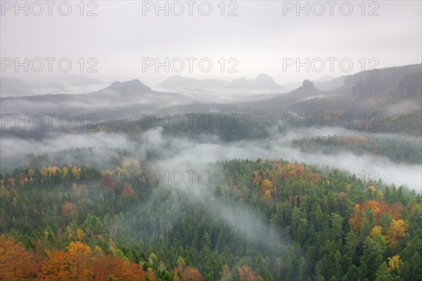 View from Mount Gleitmannshorn over the Kleiner Zschand to Mount Winterstein