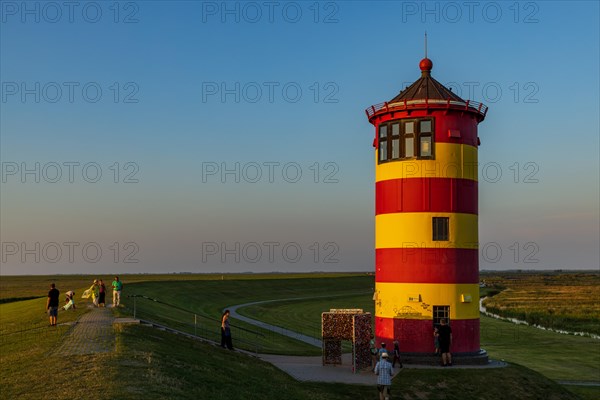 Yellow-red lighthouse Pilsum