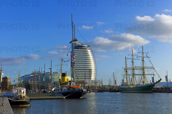 Sailing ships in the new harbour