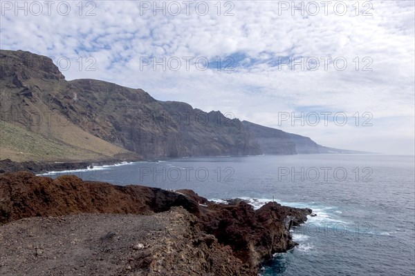 View of the cliffs of Los Gigantes