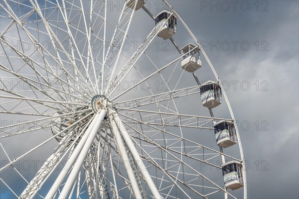 The solar-powered Ferris wheel at the Colmar Christmas market in 2022. Alsace