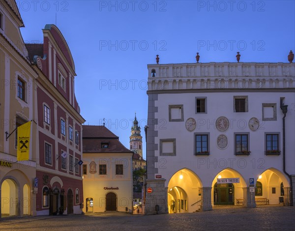 Nam Svornosti Square in the evening