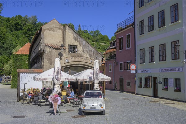 Local with Fiat 500