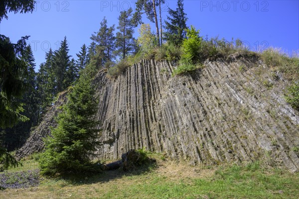 Basalt rock Rotavske varhany