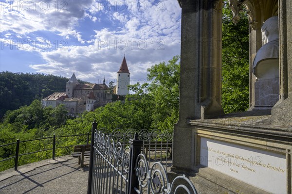 Monument to Karl Fuerstenberg and Castle of