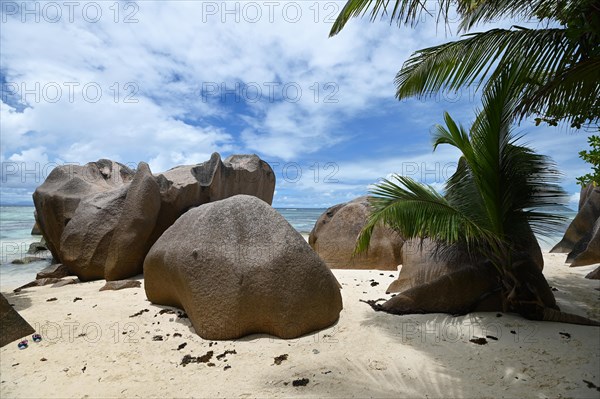 Granite rocks on the beach of Anse Source dArgent