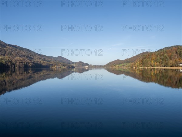 Morning atmosphere in autumn at Lake Fuschl