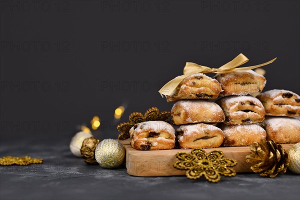 Small German Stollen cake pieces