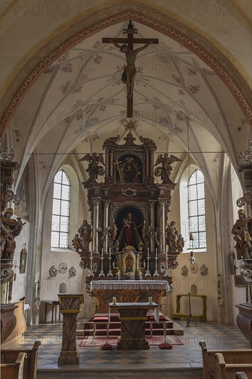 Altar room of the pilgrimage church St. Maria zu Braeuhausen