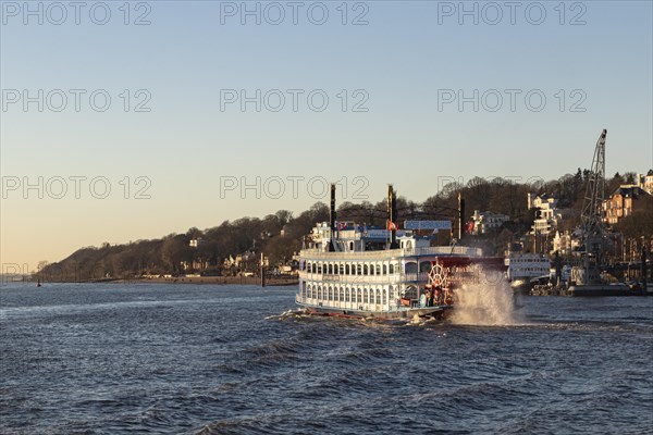 MS Louisiana Star