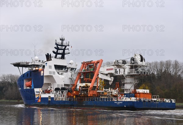 Offshore supply vessel Topaz Tangaroa sails through the Kiel Canal