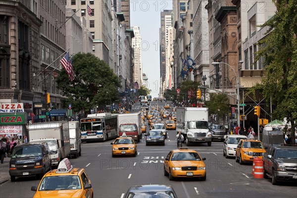 Midday on 5th Avenue