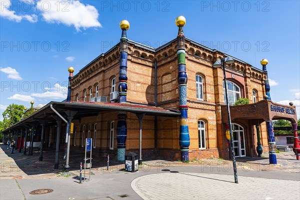 Hundertwasser railway station