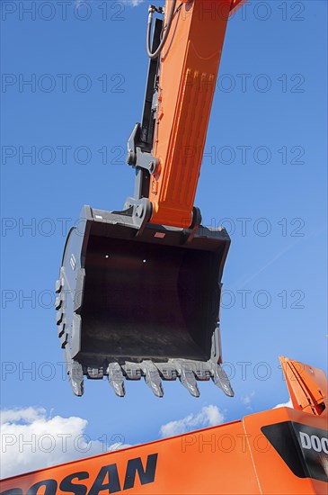 Excavator bucket and visitors