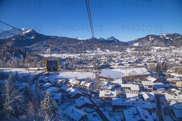 The new ten-person gondola lift